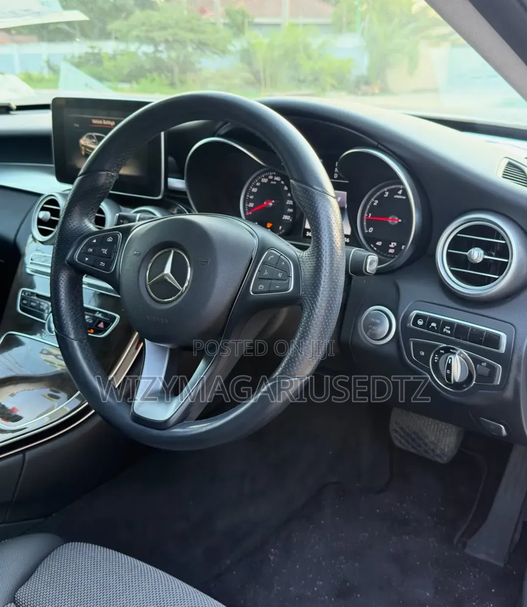 Mercedes-Benz C200 2014 Ivory