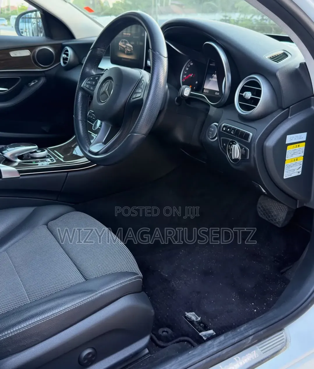 Mercedes-Benz C200 2014 Ivory