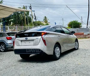 Toyota Prius 2017 Silver