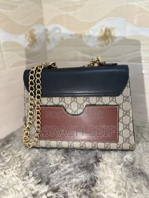 Gucci Padlock Gg Supreme Shoulder Bag