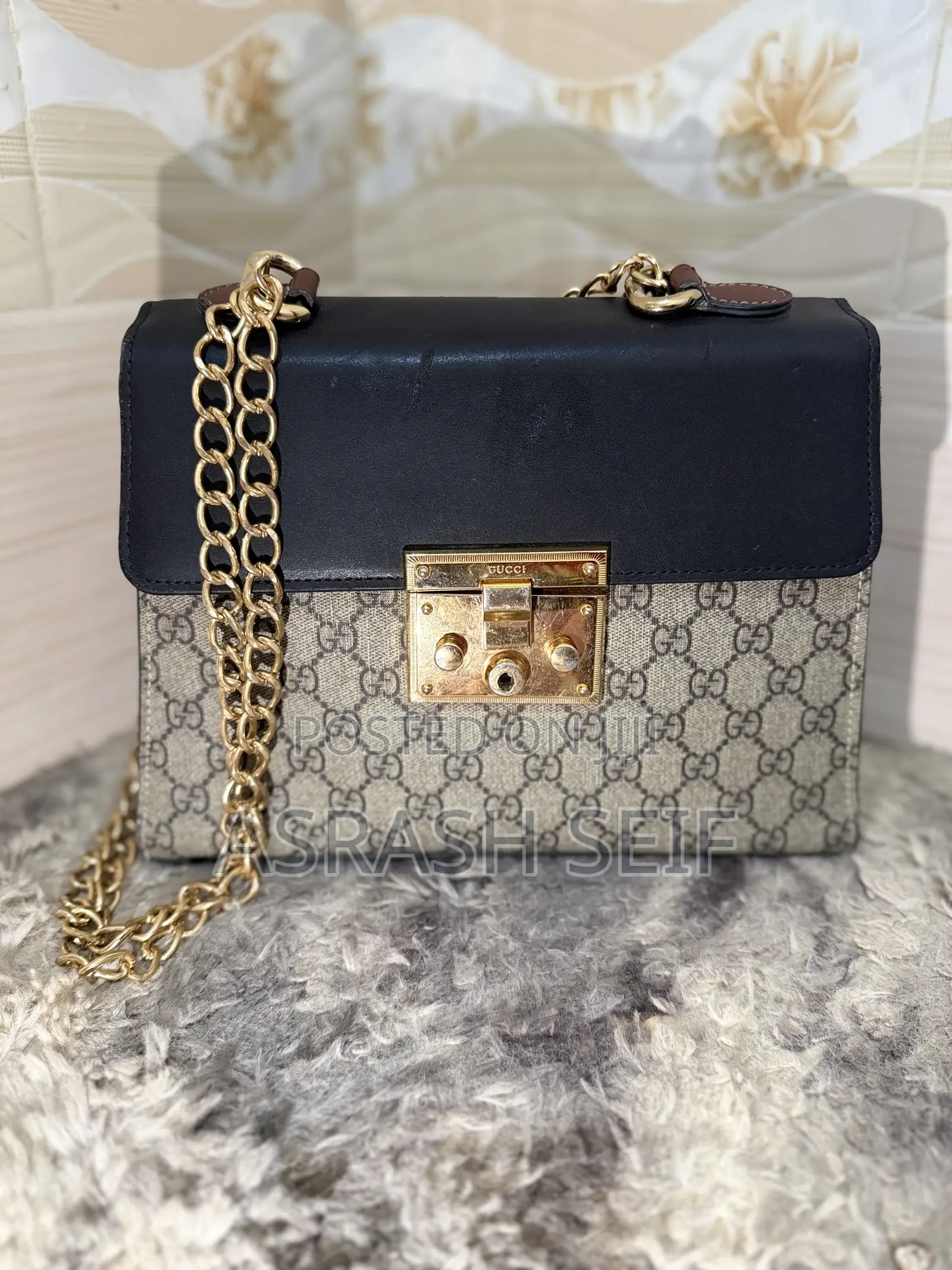 Gucci Padlock Gg Supreme Shoulder Bag