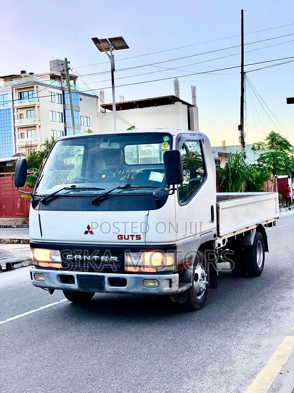 Mitsubishi Canter 1999 White