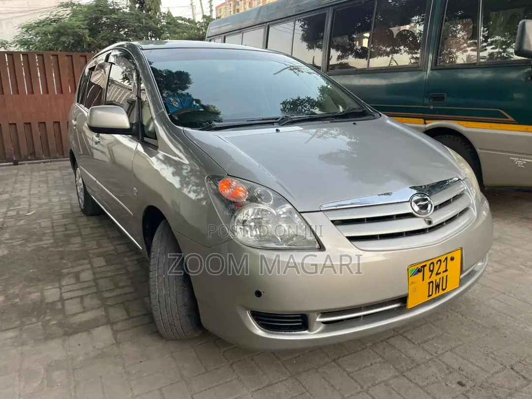 Toyota Corolla Spacio 2005 Silver