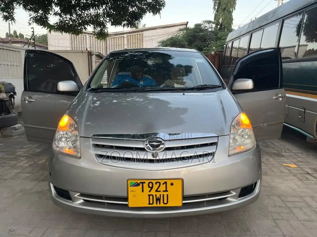 Toyota Corolla Spacio 2005 Silver