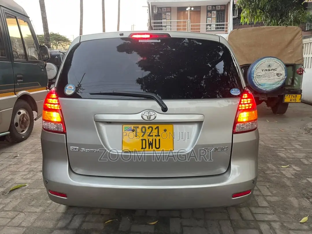 Toyota Corolla Spacio 2005 Silver