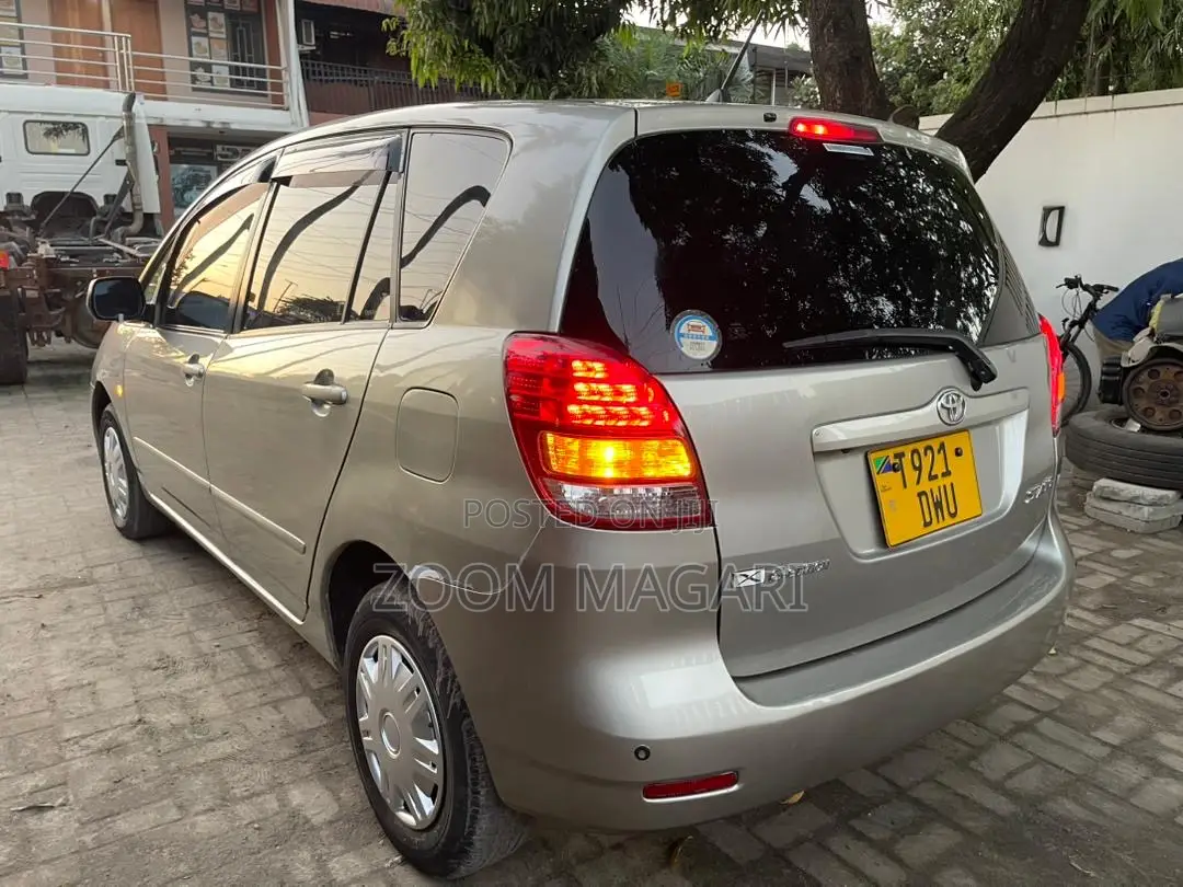 Toyota Corolla Spacio 2005 Silver