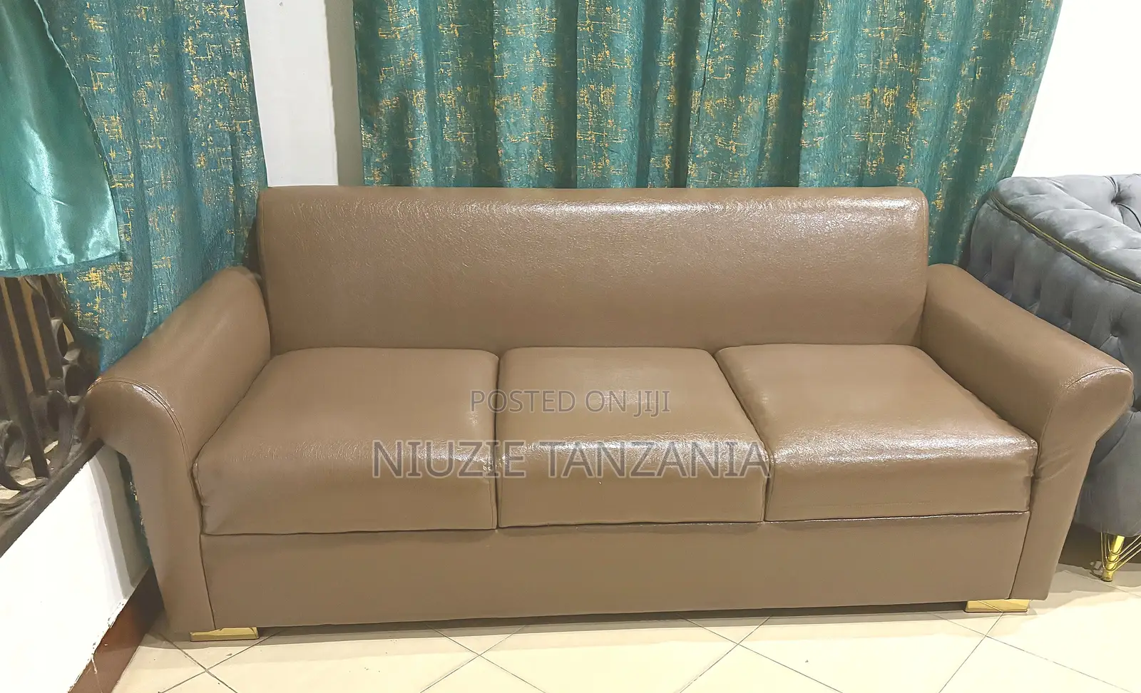 Brown Pu Leather 7-Seater