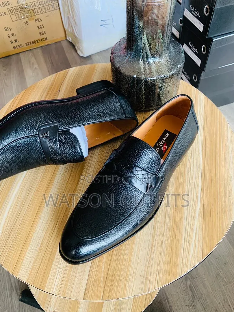 Men's Leather Shoes 2-Colours Black and Brown or Coffee Nicely Shaped