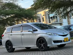 Toyota Wish 2010 Silver