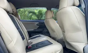 Toyota Wish 2010 Silver