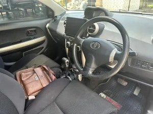 Toyota IST 2005 Black