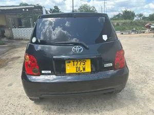 Toyota IST 2005 Black
