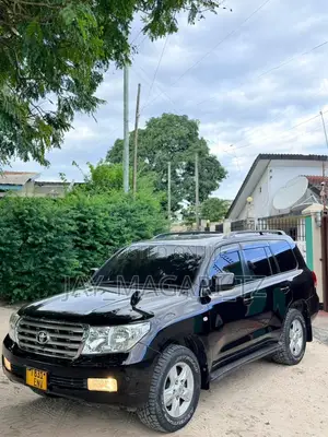 Toyota Land Cruiser 2010 Black