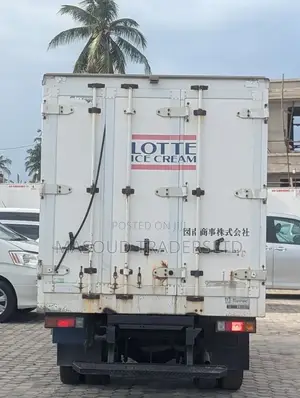 Mitsubishi Canter Refrigerator