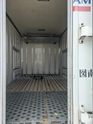 Mitsubishi Canter Refrigerator