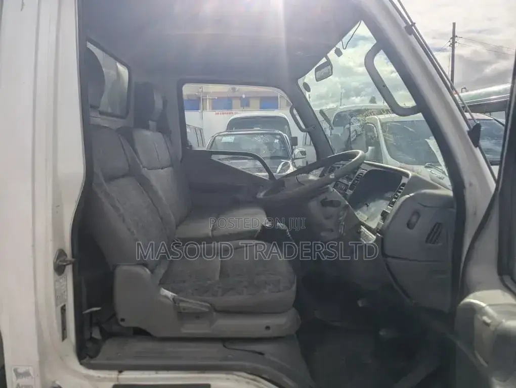 Mitsubishi Canter Refrigerator