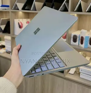 New Laptop Microsoft Surface Go 3 8GB Intel Core i5 SSD 256GB