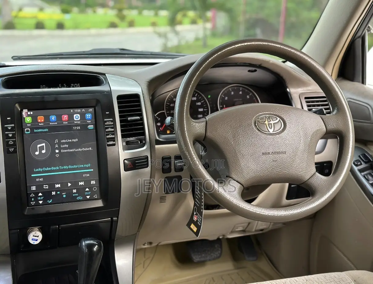 Toyota Land Cruiser Prado 2006 White