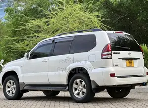 Toyota Land Cruiser Prado 2006 White