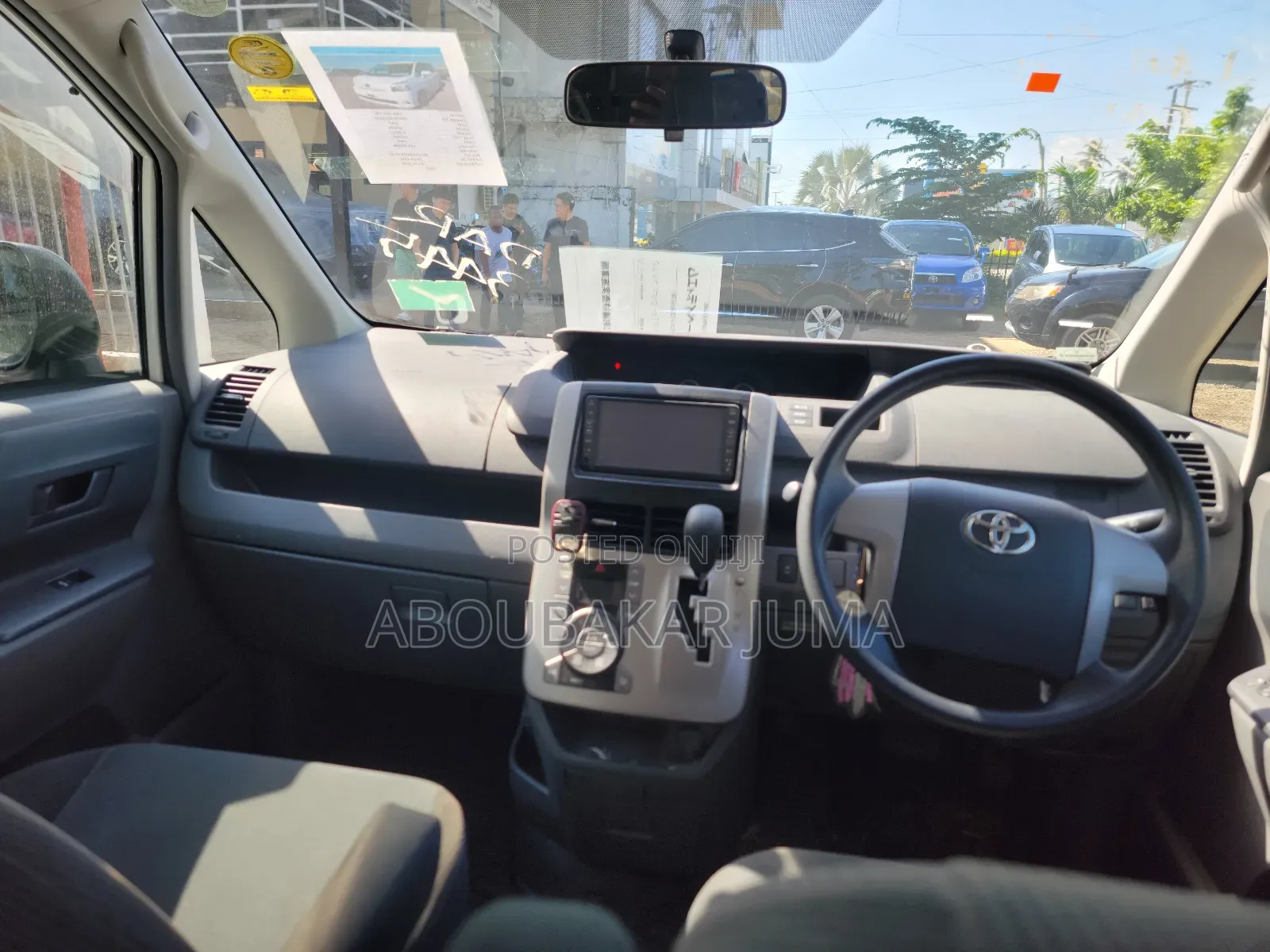 Toyota Voxy 2007 White