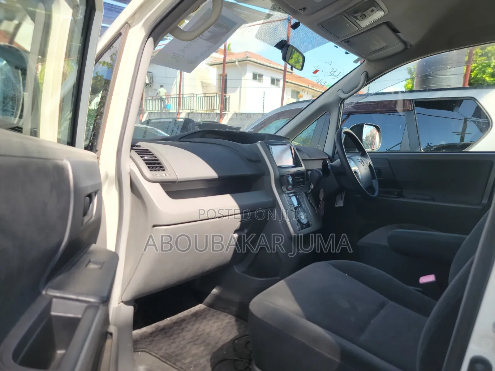 Toyota Voxy 2007 White