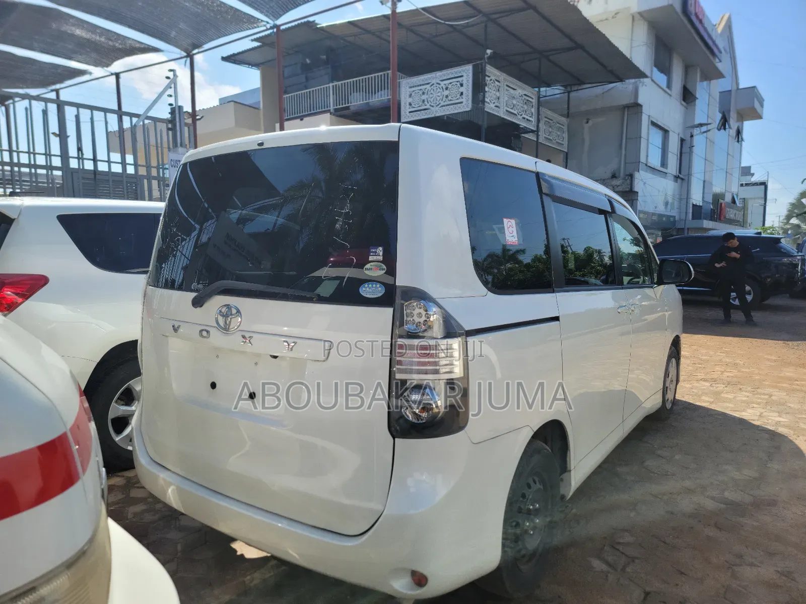 Toyota Voxy 2007 White