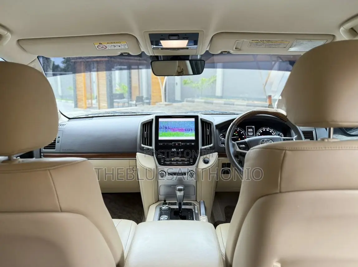 Toyota Land Cruiser 2017 Gold