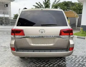 Toyota Land Cruiser 2017 Gold