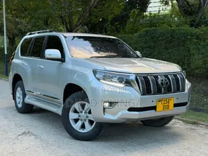 Toyota Land Cruiser 2018 Silver