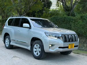 Toyota Land Cruiser 2018 Silver