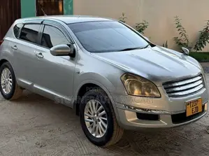 Nissan Dualis 2010 Silver