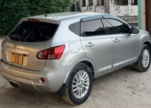 Nissan Dualis 2010 Silver