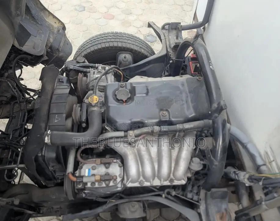 Mitsubishi Canter Ya Fridge 1999 White on Sale