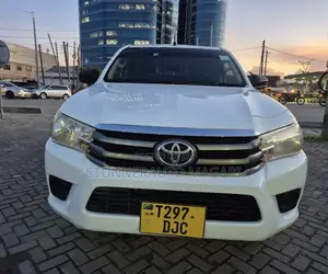 Toyota Hilux 2016 Pearl