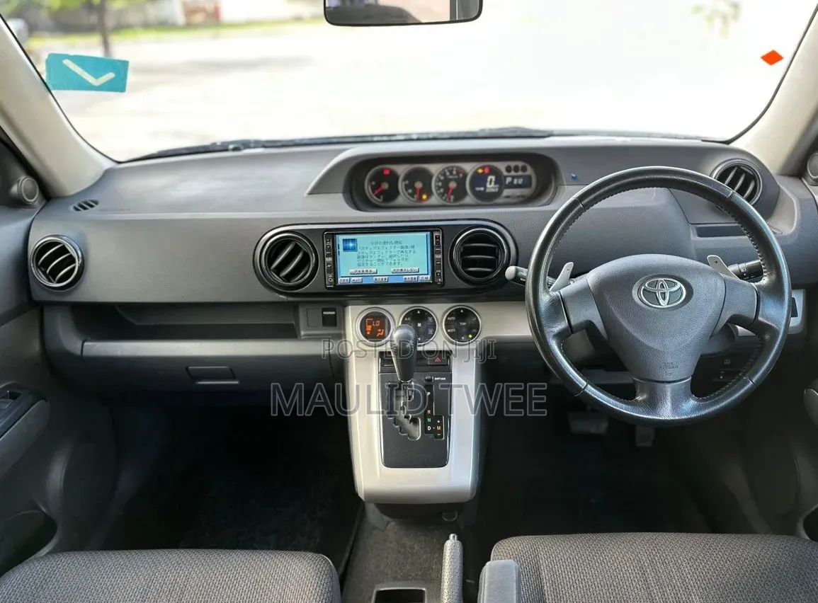 Toyota Corolla Rumion 2009 Black