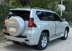 Toyota Land Cruiser Prado 2019 Silver