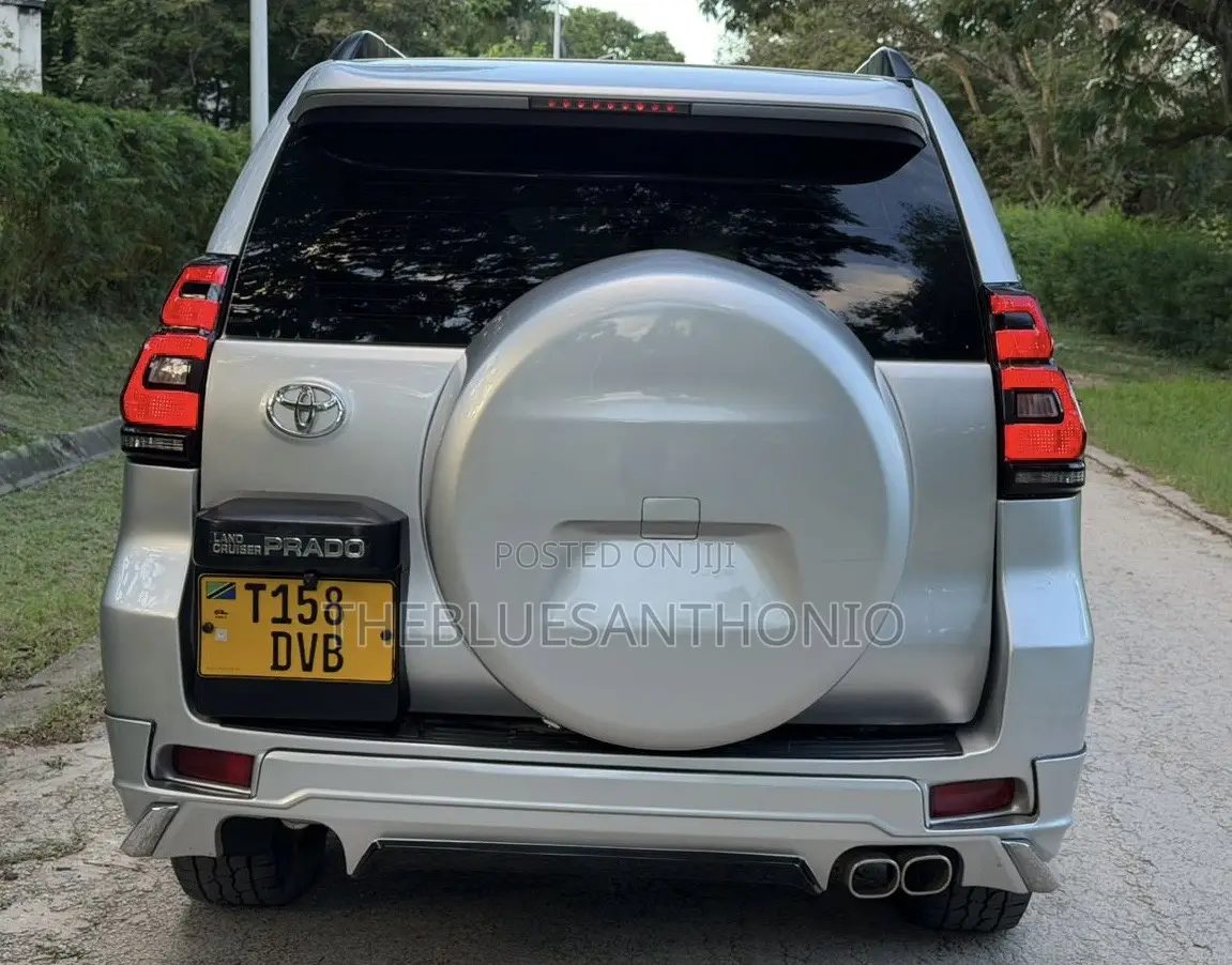 Toyota Land Cruiser Prado 2019 Silver