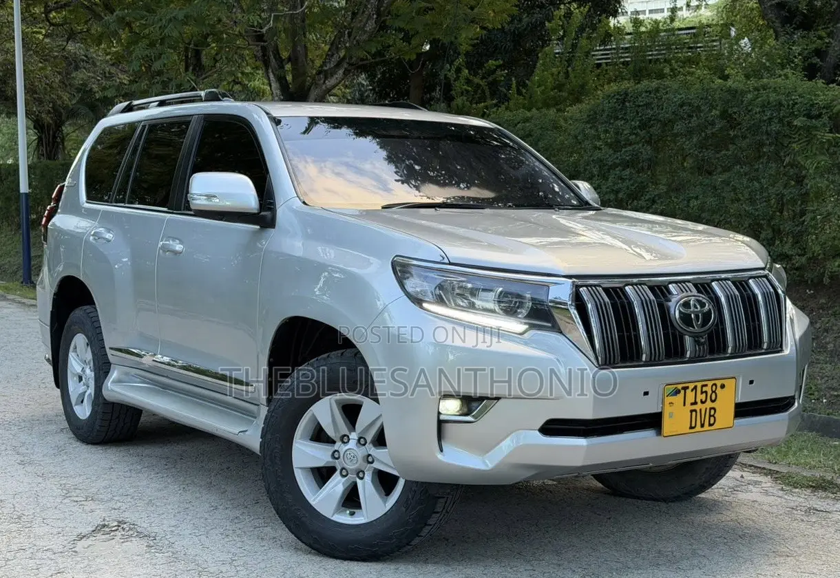Toyota Land Cruiser Prado 2019 Silver