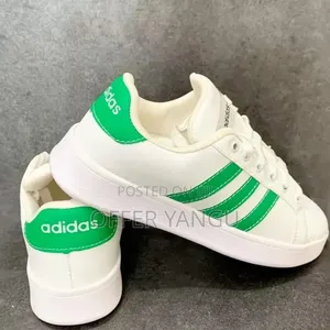 Grand Court Green Strip