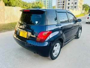 Toyota IST 2005 Blue