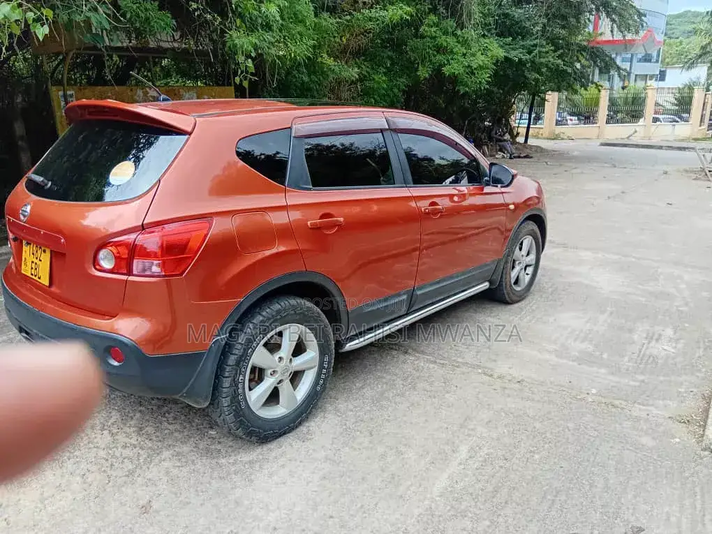Nissan Dualis 2007 Brown