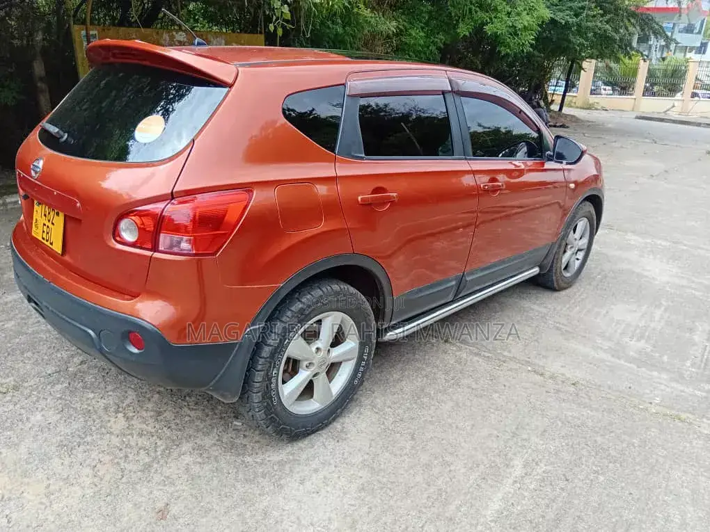 Nissan Dualis 2007 Brown