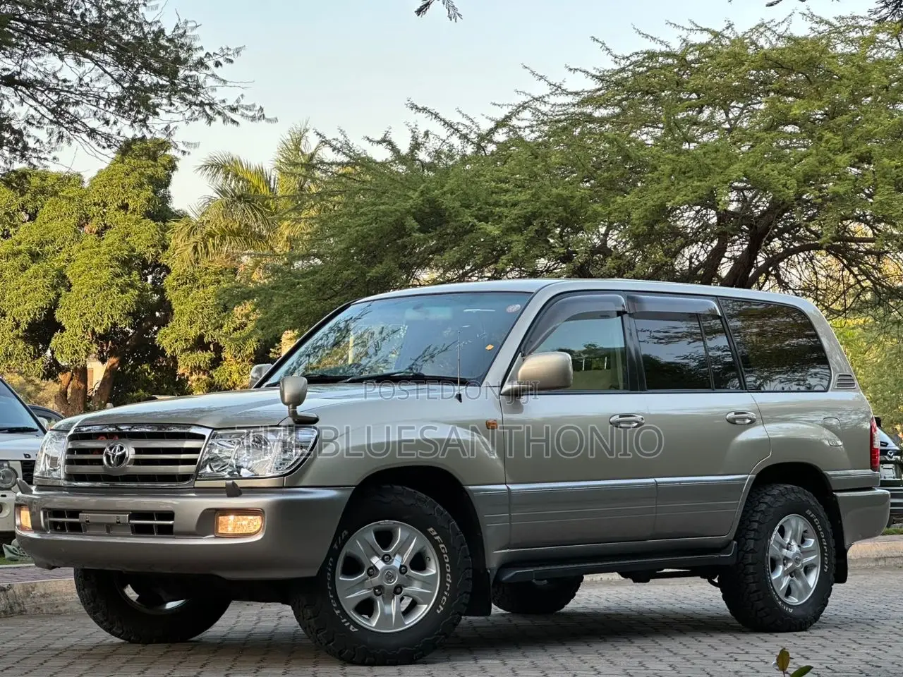 Toyota Land Cruiser 2007 Gold
