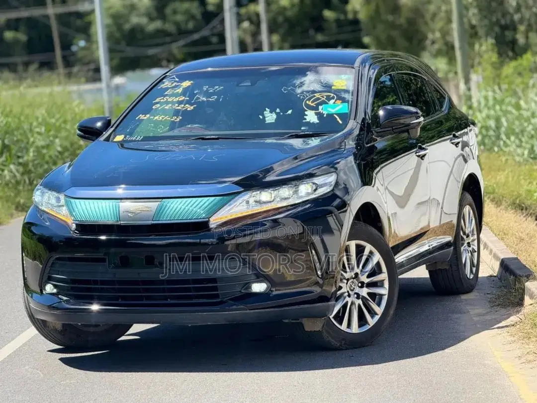 Toyota Harrier 2.0 2017 Black