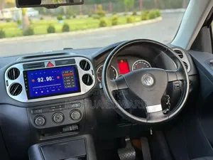 Volkswagen Touran 2013 Black