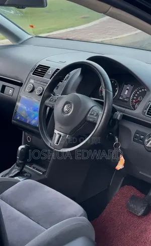 Volkswagen Touran 2013 Black