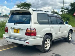 Toyota Land Cruiser 2006 Pearl