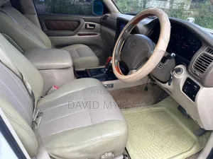 Toyota Land Cruiser 2006 Pearl