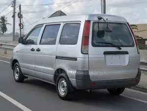 Toyota LiteAce Noah 1997 Silver