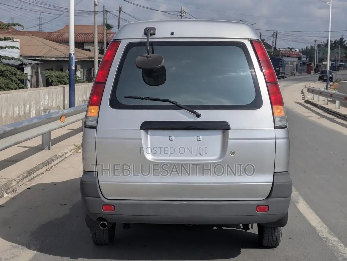 Toyota LiteAce Noah 1997 Silver